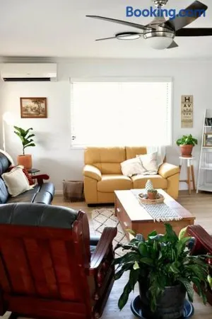 Image of 87 on Crescent