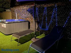 Image of Flamingo Rentals - Modern 2-bed unit with BBQ & SPA ideal for holiday and business travel