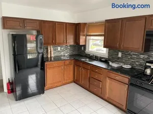 Image of Cozy Home Near Downtown Rahway
