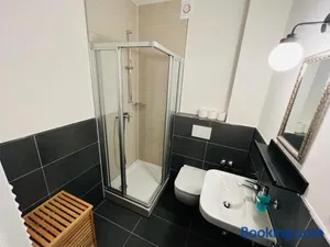 Image of City Apartment - 8 Bedrooms - 14 Beds - Fast WiFi - Kitchen