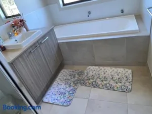 Image of STAR PARVILLION HIDE AWAy