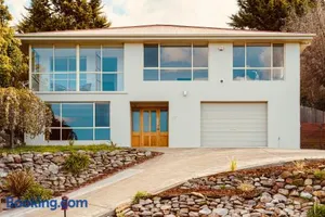 Image of Spacious 3 bedrooms family living in Rosetta
