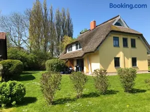 Image of Reetdachhaus Weißdorn 1