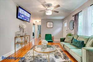 Image of The Cozy Emerald