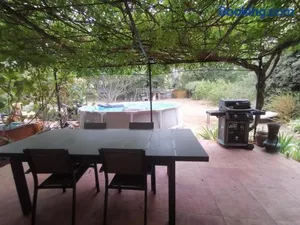 Image of T2 indépendant terrasse et piscine au calme Var sud de la France