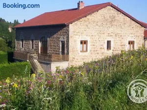 Image of Gîte de charme pour 11 pers. avec animaux admis et poêle à bois, Livradois-Forez - FR-1-496-148