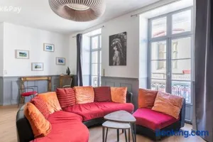 Image of Cauquilha SPACIEUX APPARTEMENT BOURGEOIS EN CENTRE VILLE