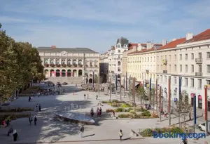 Image of Romance studio hyper centre