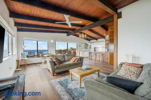 Image of Milton 5 99 Pacific Drive