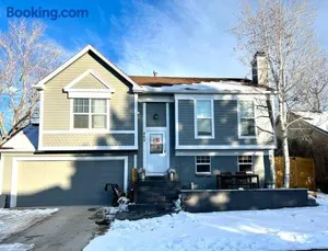 Image of Hot Tub Steam Shower Gym in Charming Family Home!
