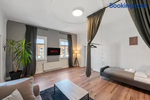 Image of BackHome - SUITE XL - Parkhaus - Fantastische Schlosslage - SmartTV - Waschmaschine - Netflix - 90qm - 24h Checkin - Apartment 2