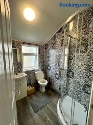 Image of DVM escape Flat 2