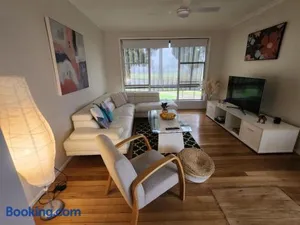 Image of Blue House on Murray River