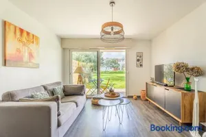 Image of T2 proche port - quartier calme - parking privé