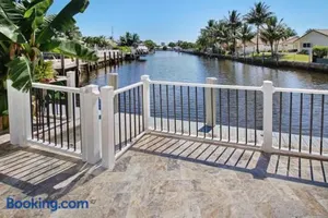 Image of Paradise Bay 3 bedroom Waterfront Waterman's Retreat S Fort Lauderdale