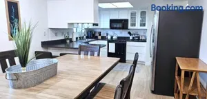 Image of Paddleboards, Air Hockey, Grill, Fire Pit, WD, Brkfst, Sleeps 10, upper