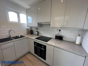 Image of Modern Apartment Great Location