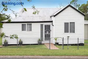 Image of Quaint 2 bedroom fully furnished Cottage