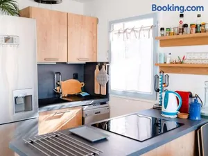 Image of Charmant pavillon avec solarium, piscine et parking à Narbonne-Plage - FR-1-409-222