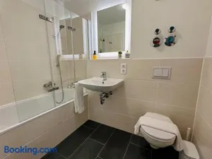 Image of Cosy 4 room apartment - free parking - balcony - workspace