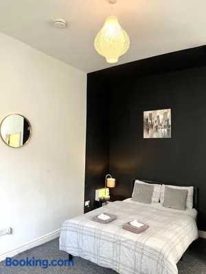 Image of BELMONT Apartments