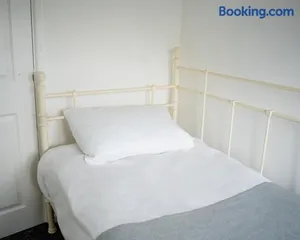 Image of Rent Entire Calmhaven Apartment