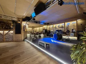 Image of DEL VINO bar à vin & guitares Appartement Sauna Terrasse Garage