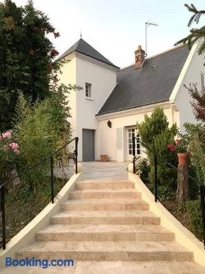Image of La Tour de Saint Cyr