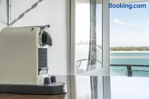 Image of La Promenade