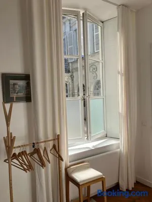 Image of Chambre dans Hôtel Particulier 18e siècle Hyper Centre La Rochelle