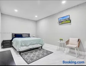Image of Private Calm Guesthouse Sunrise Rentals