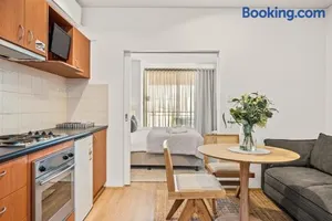 Image of Apartment Perth CBD w balcony