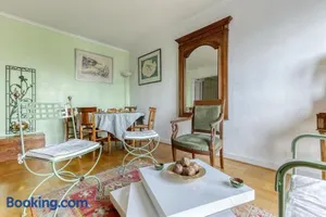 Image of Large and Bright 2 Bdrs Flat with View - Paris 20