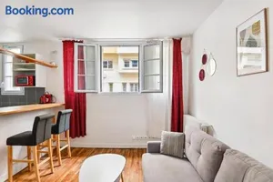 Image of Studio Jaurès - Equipped studio near Paris with private Bathroom