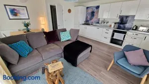 Image of Number 10 Stunning Apartment, Fantastic Location!