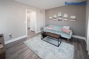 Image of Delightful airy remodeled 1 1 Elsas