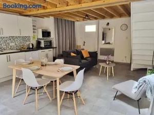 Image of Maison avec Extérieur - Stationnement Gratuit