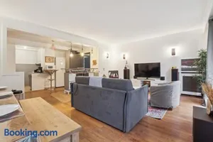 Image of Chic and spacious apartement with piano and terrace
