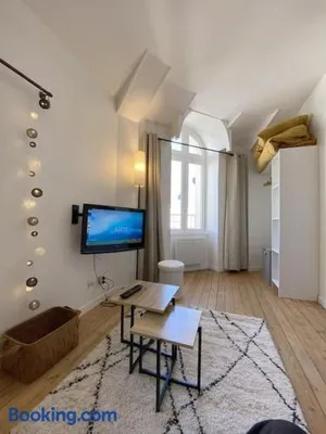 Image of Cosy Mac Nab