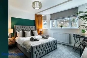 Image of Luxury Renovated Bungalow with wheel chair access, Hot Tub and Fire Pit