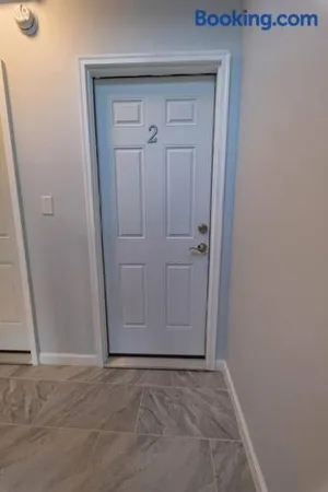 Image of Newly 5 Star 3 Beds 1 Bath ideal Short term rental