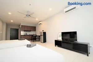 Image of Comfy & Simple Apartment - 5 pax