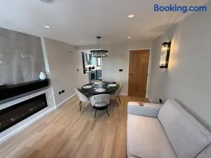 Image of Fire Station View-Central-2 king beds-Brand new interior