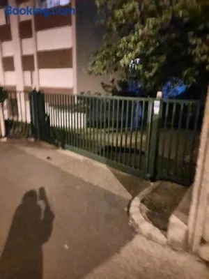 Image of appartement 2 chambres fonctionnel a faire 2 pas du metro