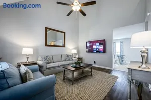 Image of Welcome To This 4BR Getaway Near LakePoint Sports