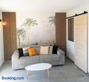 Image of STUDIO CALME 5 MIN DE LA PLAGE, 1 MIN CENTRE VILLE