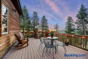Image of BEST VIEWS! Luxury Mountain Home - Saltwater HotTub, Firepit, BBQ- Close to Trails, Red Rocks