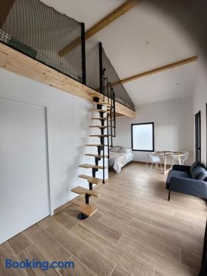Image of THE BEDROOM - proche aeroport Lyon, groupama stadium, ldlc arena, eurexpo, viaRhôna