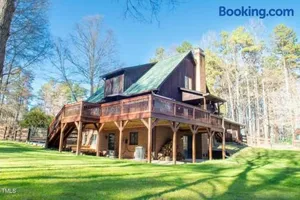 Image of Whisper Chalet Reunions Groups 20 Plus Guests