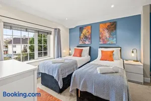 Image of Contractor House in Leicester - 6 Beds, 3 Car Driveway, Superfast WiFi, 3 Full Bathrooms